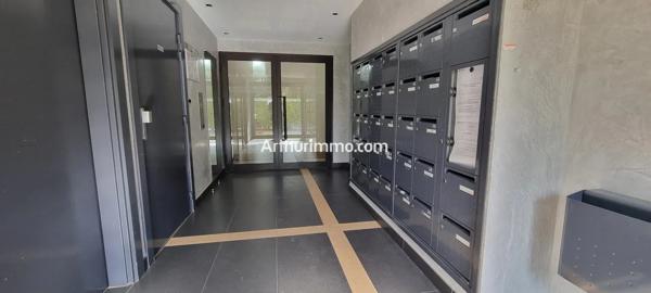 Vente                                                      Appartement
                        
                     3 pièces                      61 m2                     à Sucy-en-Brie