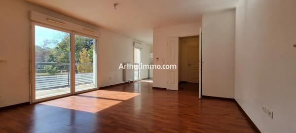 Vente                                                      Appartement
                        
                     3 pièces                      61 m2                     à Sucy-en-Brie