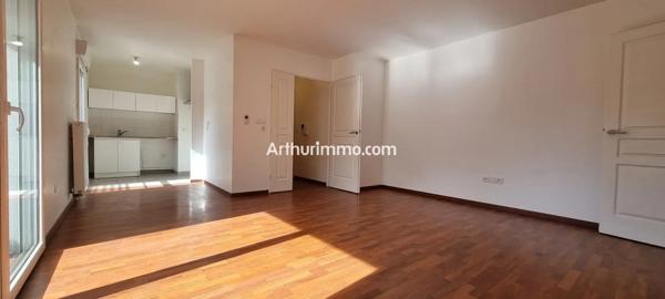 Vente                                                      Appartement
                        
                     3 pièces                      61 m2                     à Sucy-en-Brie