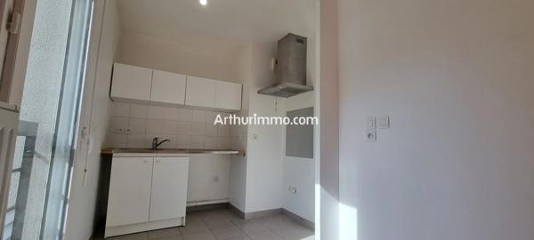 Vente                                                      Appartement
                        
                     3 pièces                      61 m2                     à Sucy-en-Brie