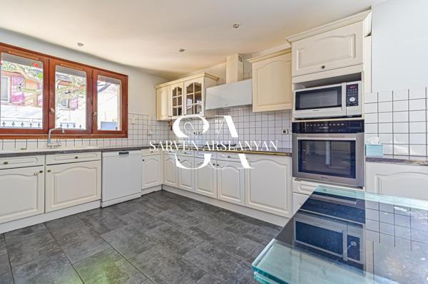 Maisons à vendre de 238 m2 à 6 minutes de la Gare RER D Maisons Alfort / Alfortville