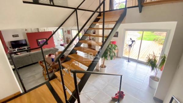 GUICHEN  - CHARMANTE LONGERE RENOVEE 210 M2