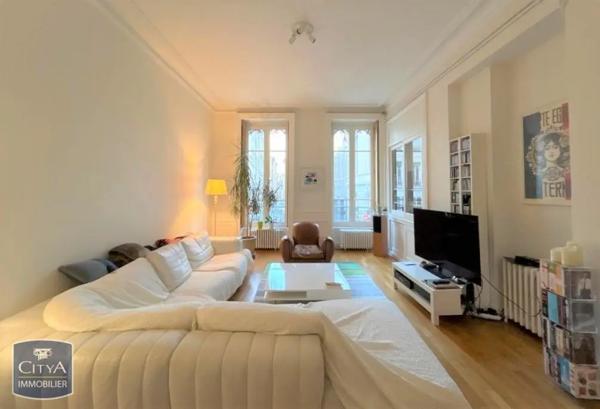 Appartement à louer 3 pièces 124.5m²