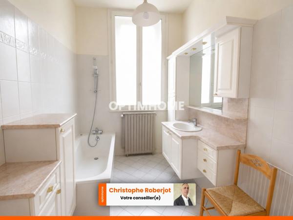 Lumineux appartement Haussmanien de 142m2 au centre-ville de Chalon sur Saône