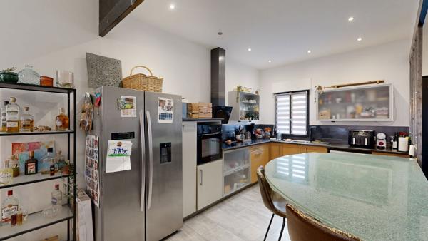SALLÈLES-D'AUDE - APPARTEMENT LOFT EN TRIPLEX DE 134 M² - VENDU LOUÉ