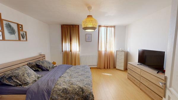 SALLÈLES-D'AUDE - APPARTEMENT LOFT EN TRIPLEX DE 134 M² - VENDU LOUÉ