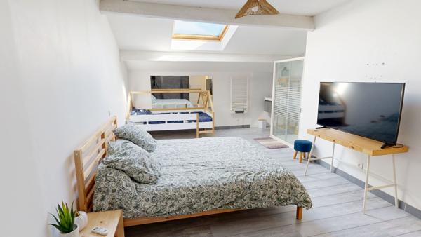 SALLÈLES-D'AUDE - APPARTEMENT LOFT EN TRIPLEX DE 134 M² - VENDU LOUÉ