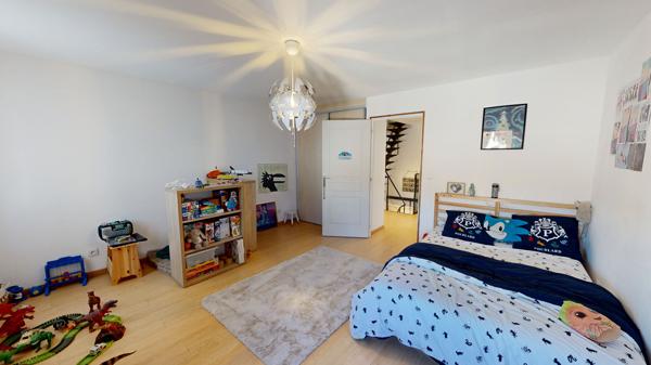 SALLÈLES-D'AUDE - APPARTEMENT LOFT EN TRIPLEX DE 134 M² - VENDU LOUÉ