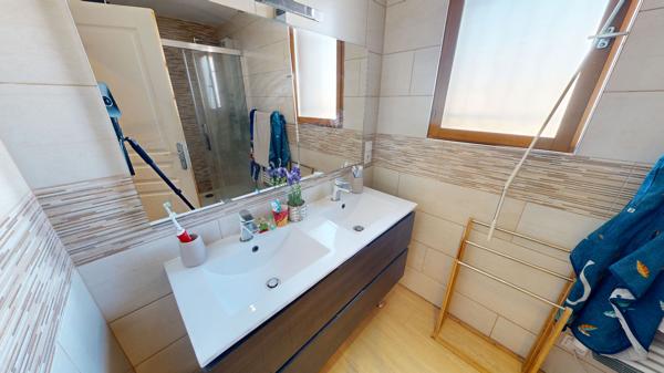 SALLÈLES-D'AUDE - APPARTEMENT LOFT EN TRIPLEX DE 134 M² - VENDU LOUÉ