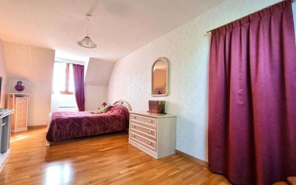 Maison à vendre    7 pièces •  Montsoult