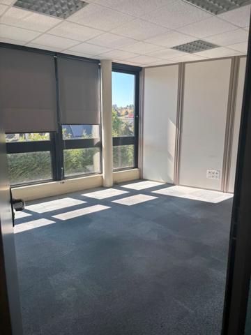 À LOUER - BUREAUX PMR DE 210 m² - SAINT-PRIEST-EN-JAREZ -