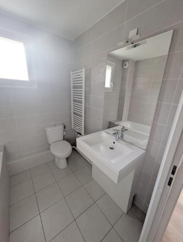 Saclay (91400) MAISON FAMILIALE - CENTRE SACLAY - Belle pièce de vie sur JARDIN - VIE de PLAIN PIED POSSIBLE - 4 Chambres - T