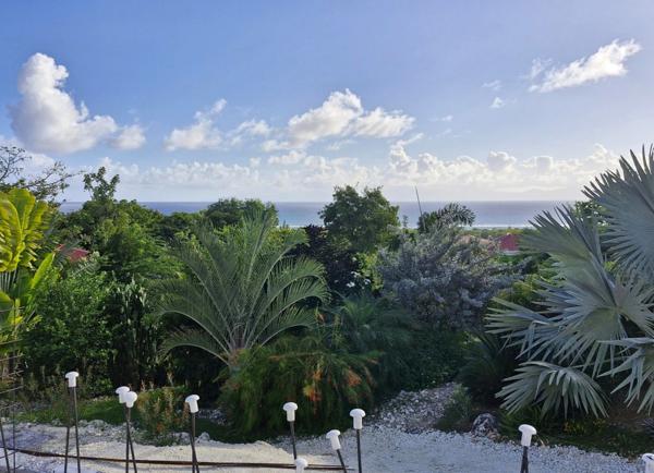 Marie Galante - Terrain de 1 611m² vue mer avec maison en construction