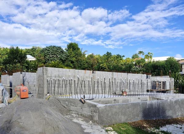 Marie Galante - Terrain de 1 611m² vue mer avec maison en construction