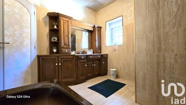 Maison à vendre 8 pièces 175 m² Ainay-le-Château