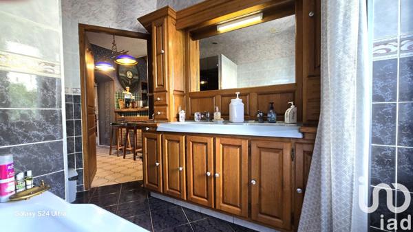 Maison à vendre 8 pièces 175 m² Ainay-le-Château