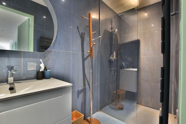 Marseille (13010) MARSEILLE 10EME, Quartier SAINT LOUP, Maison Familiale de 2021 de 270 m2, sa piscine chauffée, son jardin