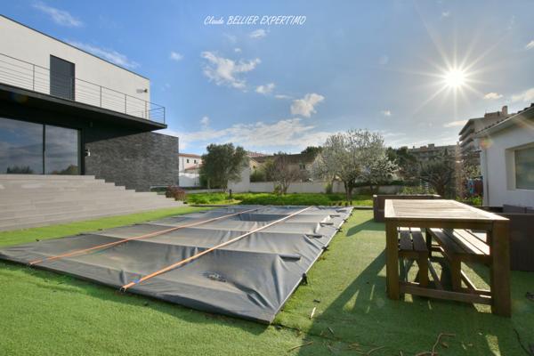 Marseille (13010) MARSEILLE 10EME, Quartier SAINT LOUP, Maison Familiale de 2021 de 270 m2, sa piscine chauffée, son jardin