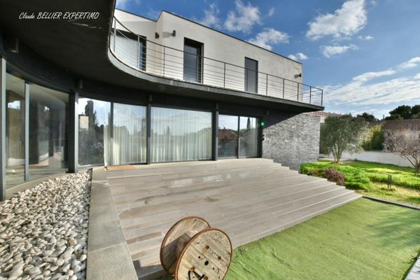 Marseille (13010) MARSEILLE 10EME, Quartier SAINT LOUP, Maison Familiale de 2021 de 270 m2, sa piscine chauffée, son jardin