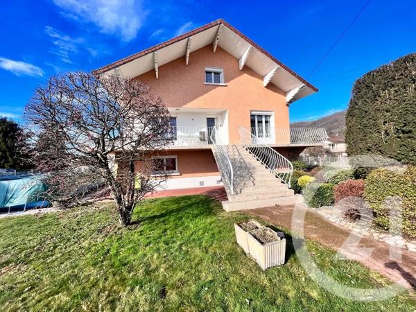 Appartement F8 à vendre  8 pièces - 137,27 m 2   VOIRON  - 38