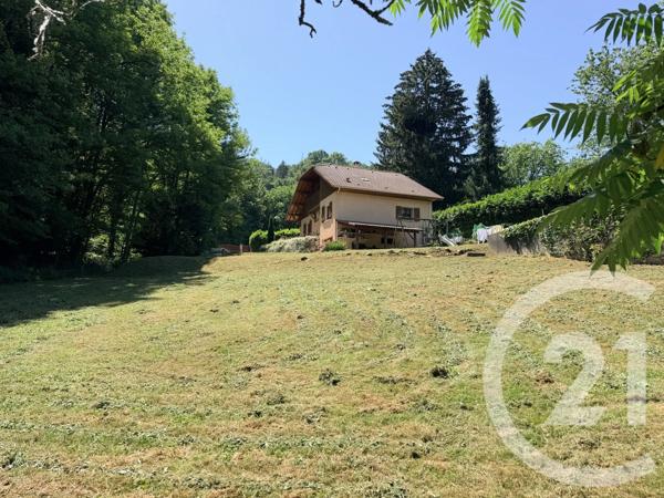 Appartement F8 à vendre  8 pièces - 137,27 m 2   VOIRON  - 38