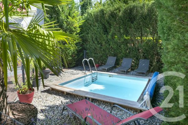 Appartement F8 à vendre  8 pièces - 137,27 m 2   VOIRON  - 38