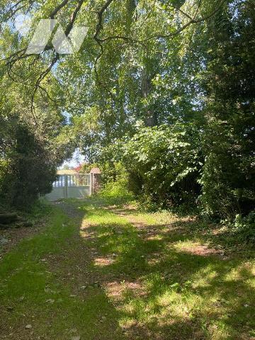 A VENDRE à BAILLEUL dans le nord (59) : CORPS DE FERME EN CAMPAGNE A RENOVER AVEC GARAGE de 20m...