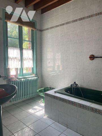 A VENDRE à BAILLEUL dans le nord (59) : CORPS DE FERME EN CAMPAGNE A RENOVER AVEC GARAGE de 20m...