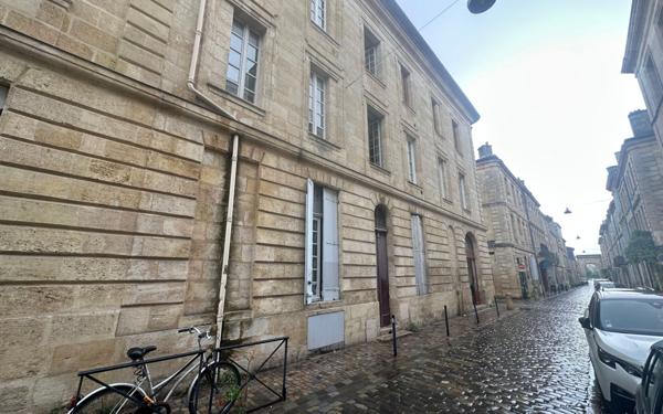 Appartement à vendre    2 pièces • 25 m2 Bordeaux