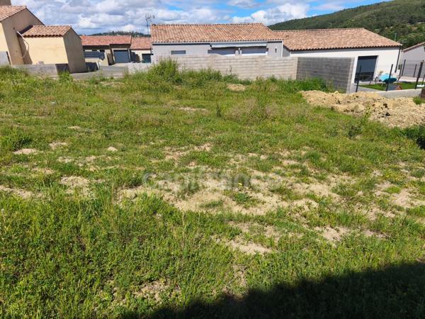 PROCHE TOUTES COMMODITES, TERRAIN CONSTRUCTIBLE DE 300M²