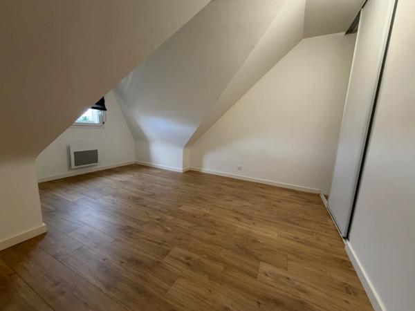 Maison à louer 6 pièces TIERCE (49)