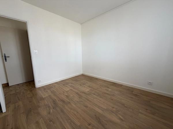 Maison à louer 6 pièces TIERCE (49)