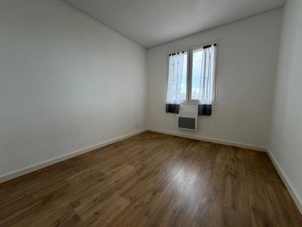 Maison à louer 6 pièces TIERCE (49)