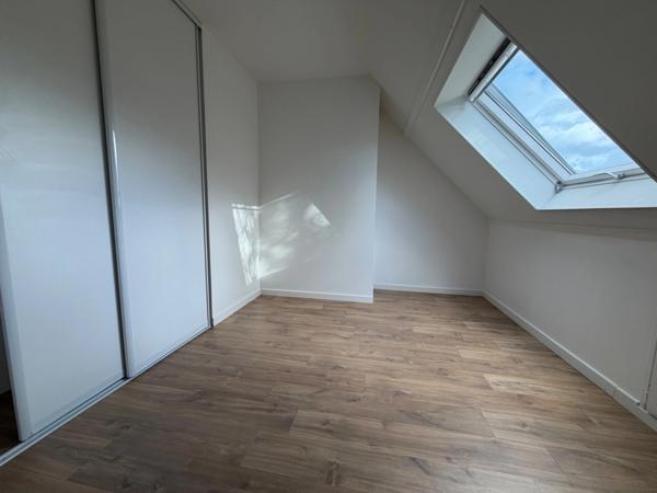 Maison à louer 6 pièces TIERCE (49)