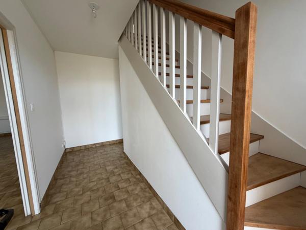 Maison à louer 6 pièces TIERCE (49)