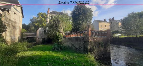 Dpt Sarthe (72), à vendre LA CHARTRE SUR LE LOIR maison 5/6 chambres BORD DE LOIR terrain de 275m²