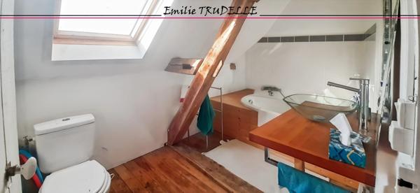 Dpt Sarthe (72), à vendre LA CHARTRE SUR LE LOIR maison 5/6 chambres BORD DE LOIR terrain de 275m²