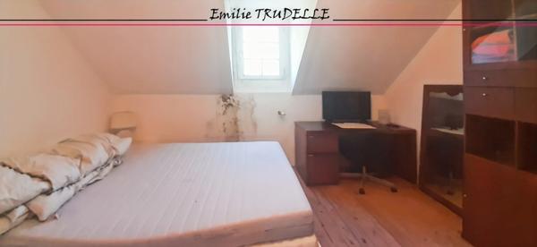 Dpt Sarthe (72), à vendre LA CHARTRE SUR LE LOIR maison 5/6 chambres BORD DE LOIR terrain de 275m²