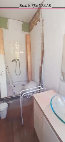 Dpt Sarthe (72), à vendre LA CHARTRE SUR LE LOIR maison 5/6 chambres BORD DE LOIR terrain de 275m²