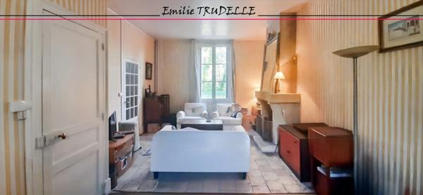 Dpt Sarthe (72), à vendre LA CHARTRE SUR LE LOIR maison 5/6 chambres BORD DE LOIR terrain de 275m²