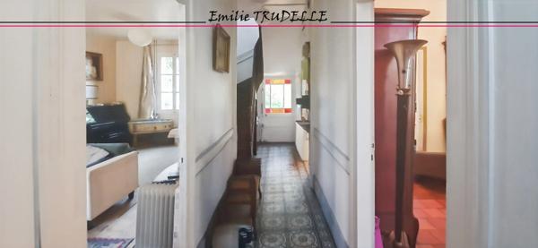 Dpt Sarthe (72), à vendre LA CHARTRE SUR LE LOIR maison 5/6 chambres BORD DE LOIR terrain de 275m²