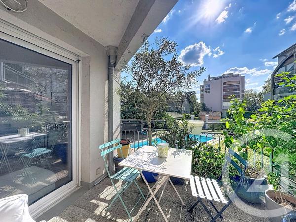Appartement F5 à vendre  5 pièces - 109,95 m 2   CALUIRE ET CUIRE  - 69