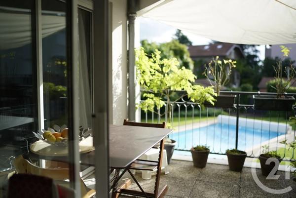 Appartement F5 à vendre  5 pièces - 109,95 m 2   CALUIRE ET CUIRE  - 69