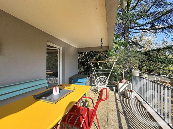 Appartement F5 à vendre  5 pièces - 109,95 m 2   CALUIRE ET CUIRE  - 69
