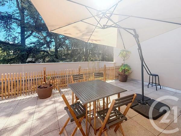 Appartement F5 à vendre  5 pièces - 109,95 m 2   CALUIRE ET CUIRE  - 69