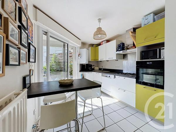 Appartement F5 à vendre  5 pièces - 109,95 m 2   CALUIRE ET CUIRE  - 69