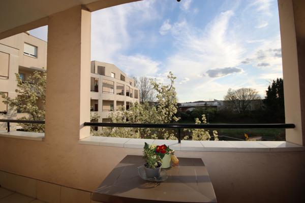 Ermont (95120) A vendre à Ermont, superbe appartement de 4 pièces, 3 chambres de 80 m2, avec box fermé