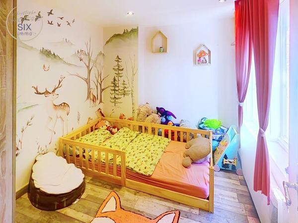 À vendre - Maison mitoyenne 1 côté, 3 pièces située à Lille (59800)