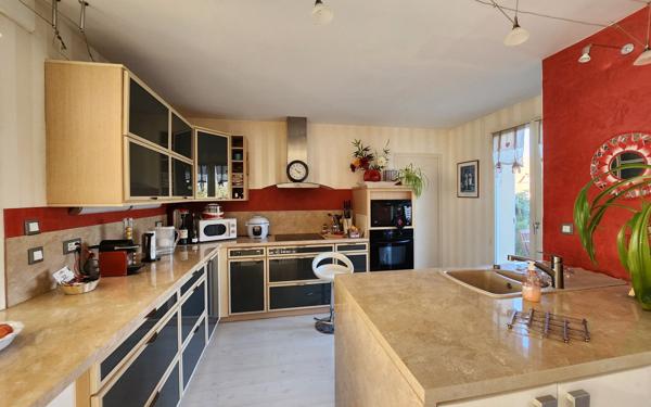 Maison à vendre    6 pièces •  Montlhéry