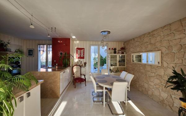 Maison à vendre    6 pièces •  Montlhéry